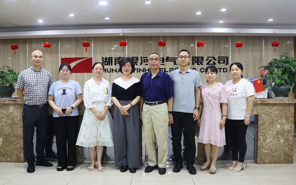 經(jīng)開區(qū)人才局領導蒞臨我司指導
